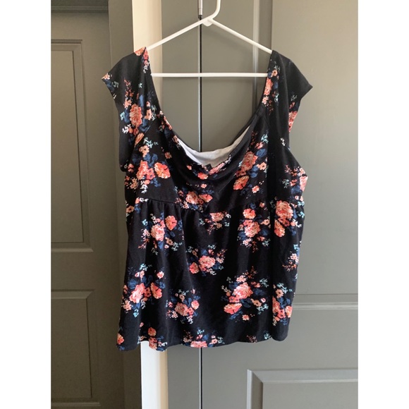 Torrid - Off the Shoulder Floral Top - Size 5 - Picture 2 of 2